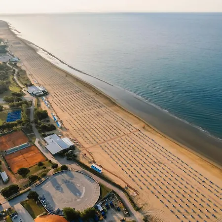 Quiet Flat With Garden Access Bibione