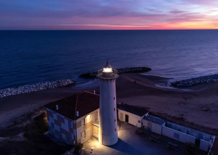 Quiet Flat With Garden Access Апартаменти *