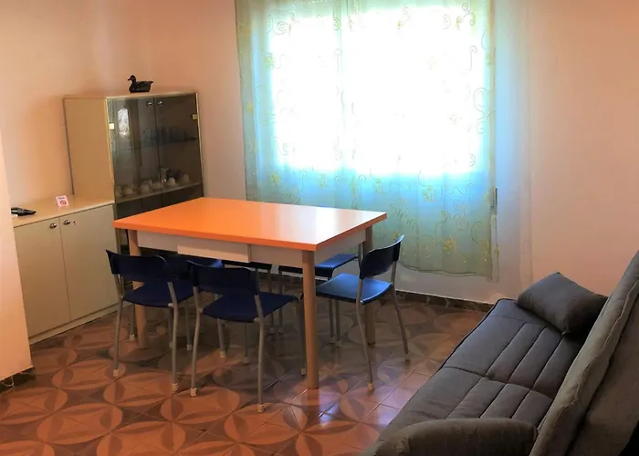 Apartamento Quiet Flat With Garden Access