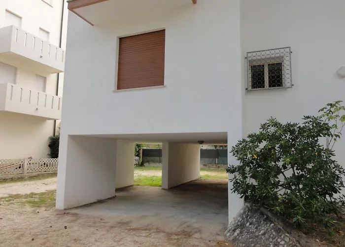 Quiet Flat With Garden Access Apartamento Bibione